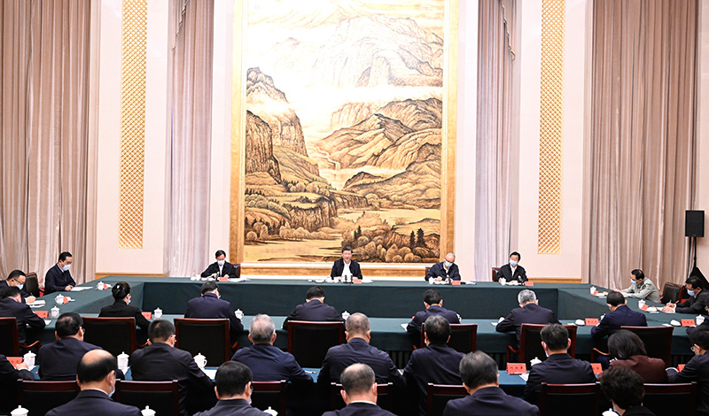 5月17日上午，中共中央总书记、国家主席、中央军委主席习近平在陕西西安主持中国－中亚峰会前夕，专门听取陕西省委和省政府工作汇报，发表了重要讲话。